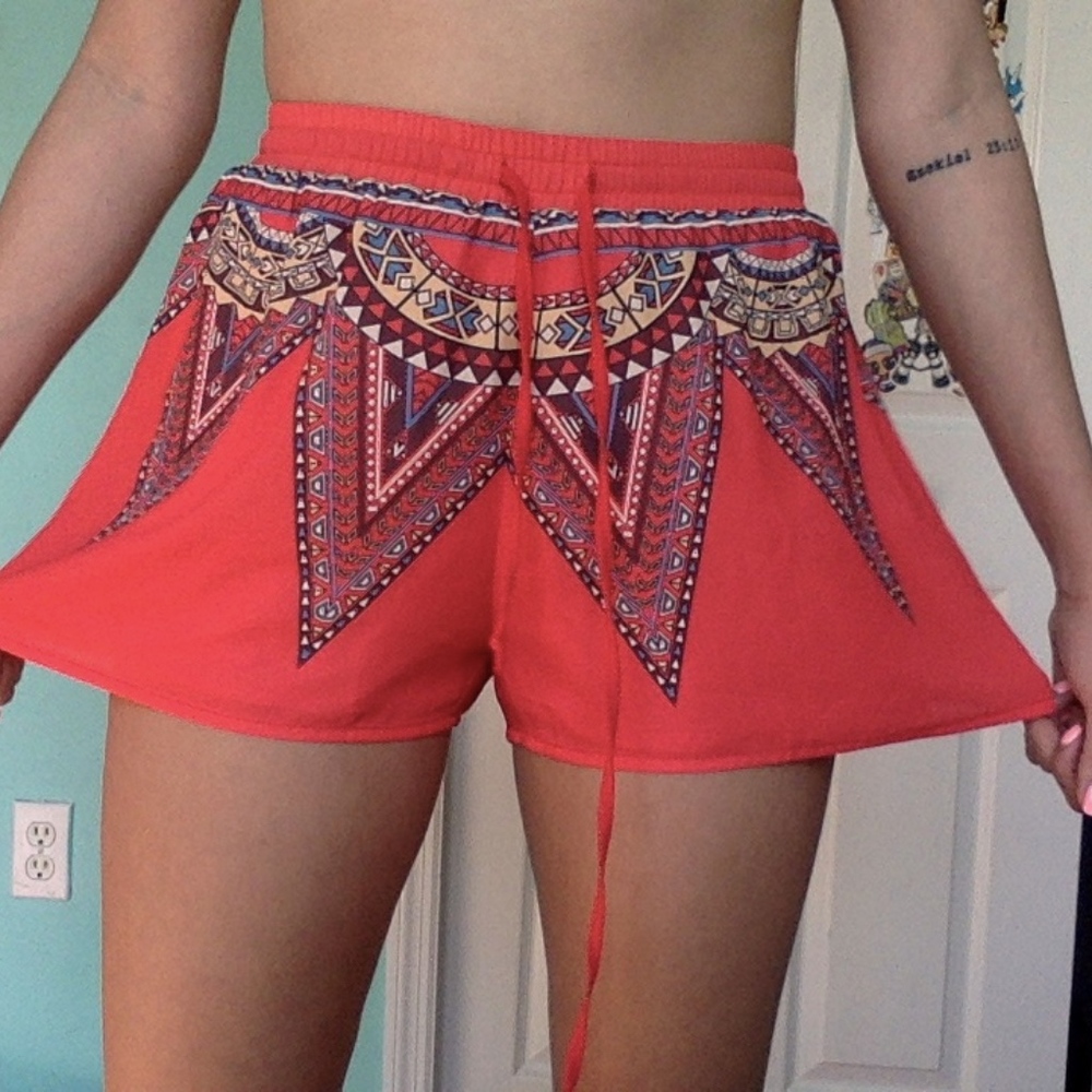 Vintage Flowy Shorts - Picture 2 of 3